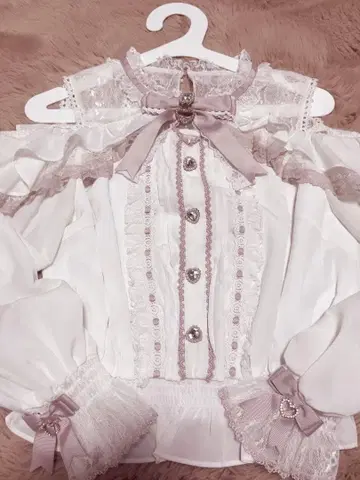 오픈 숄더 프릴 블라우스 - 화이트