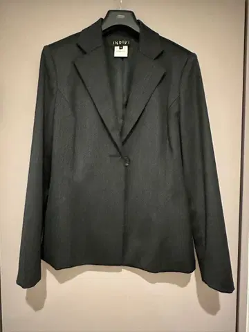 INDIVI 상하의 수트 사이즈 42