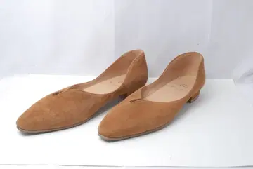 베이지 스웨이드 스틸레토 플랫 펌프스