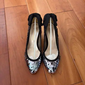 그린 라벨 릴랙싱 스팽글 펌프스 24cm 블랙 7cm 힐