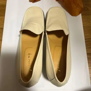 25.5cm 아이보리 가죽 로퍼 약 3cm 힐