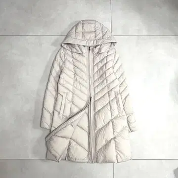 미사용품 로트레아몽 다운 코트 빅토리아 다운 아이보리 38