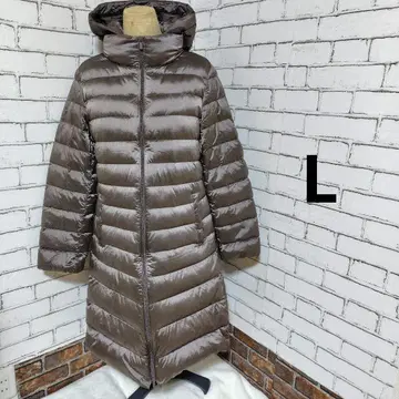 유니클로 울트라 라이트 다운 코트 후드 부착