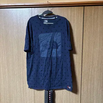 THE NORTH FACE 별 패턴 티셔츠 네이비
