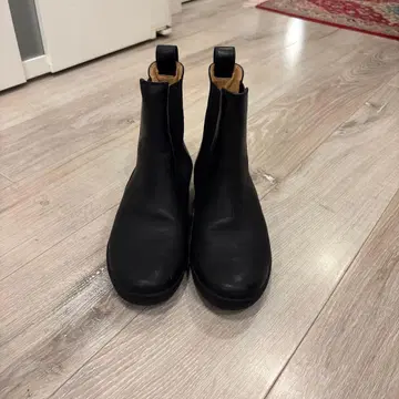 bally 블랙 가죽 사이드 고어 부츠