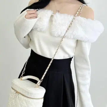 새상품 INGNI 2Way 에코 퍼 오프숄더 니트