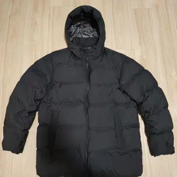 유니클로 블랙 후드 부착 다운 자켓