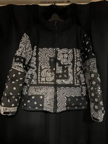 MIYAGIHIDETAKA 반다나 다운 자켓