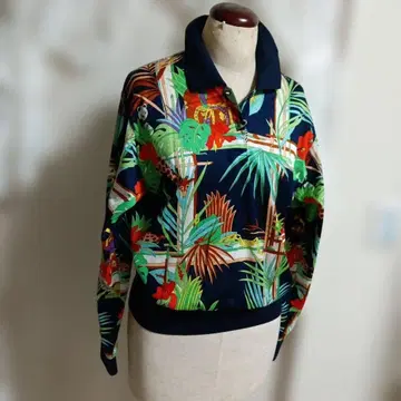 레오나르 트로피컬 패턴 긴팔 피케 셔츠 네이비