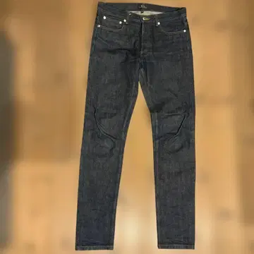 A.P.C의 프티 뉴 스탠다드 청바지