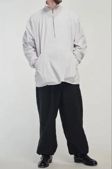 NICENESS 나이스니스 Sarah 하프 지퍼 블루종