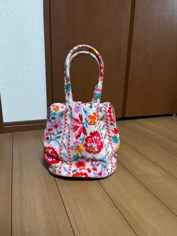 러브러리 바이 페이러 완판 티롤리안 플라워 복조리백