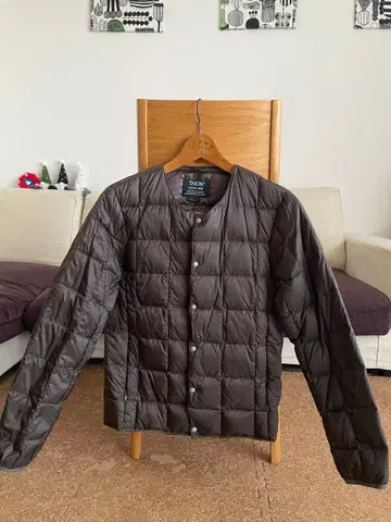 새상품급 TAION 타이온 베이직 크루넥 버튼 이너다운 S