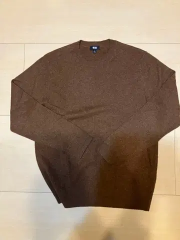 유니클로 브라운 캐시미어 니트 스웨터