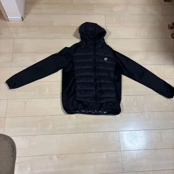 FILA 후드 부착 블랙 나일론 자켓