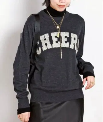 AP STUDIO CHEERS 로고 니트