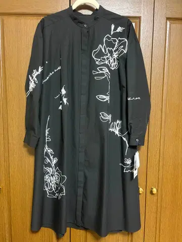 새상품 히로코비스 블랙 꽃무늬 자수 긴팔 튜닉 사이즈 9