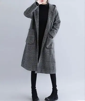 DAY CLOSET 체크 무늬 후드 부착 롱 코트