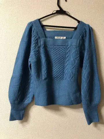 MOUSSY 케이블 니트 블루 스웨터