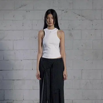 BOHEMSEO 보헤미안 서울 베이직 탱크탑 화이트