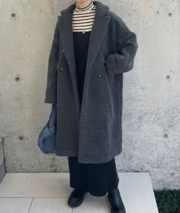 오드리앤존와드 체스터 코트 보아 코트