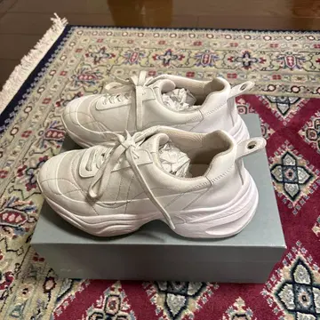 OAO 화이트 스니커즈