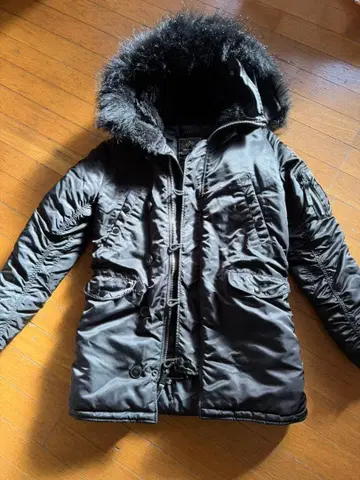 ALPHA INDUSTRIES 밀리터리 아우터