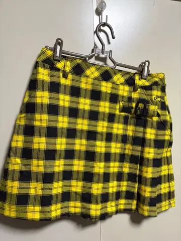 골프웨어: Callaway 블랙 앤 옐로우 컬러 체크 플리츠 스커트