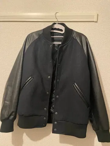 UNIQLO 스타디움 점퍼