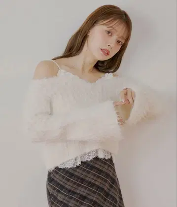 Chico 레이스 도킹 샤기 니트