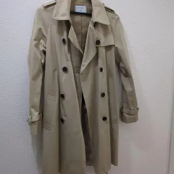STUDIOUS 베이지 트렌치코트