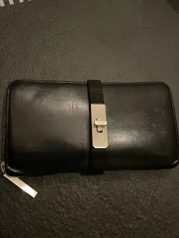 M.U.L. 엘르 라운드 롱 지갑