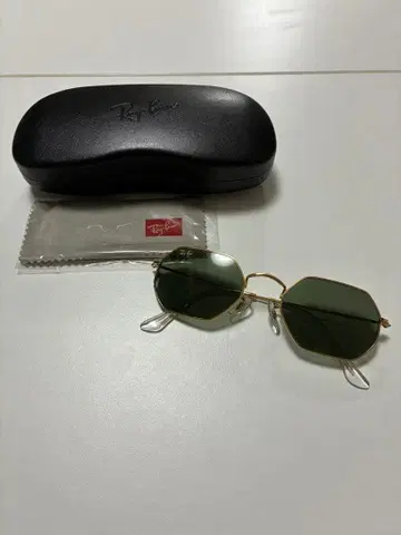 Ray-Ban RB3556