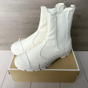 컨버스 화이트 슬립온 부츠 화이트 롱 하이컷 부츠 통굽