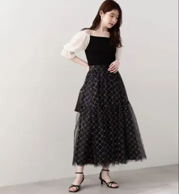 PROPORTION 퍼프 슬리브 상의