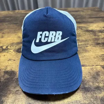 FCRB x NIKE 데미지 가공 메쉬 캡 네이비