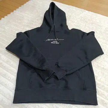 마탕아브니르 후드 부착 후드티 블랙 아사쿠라 미쿠루