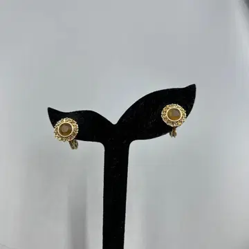 245 MONET 골드 라운드형 스톤 귀찌