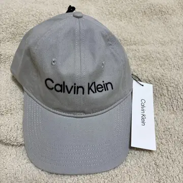 Calvin Klein 그레이 야구 모자