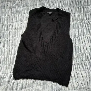 새상품급 선착순 코스 니트 베스트 V넥 S사이즈 블랙