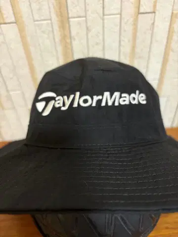 TaylorMade 블랙 버킷햇