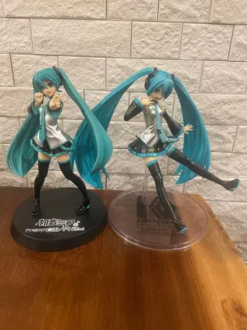 하츠네 미쿠 프리미엄 피규어 2체 세트