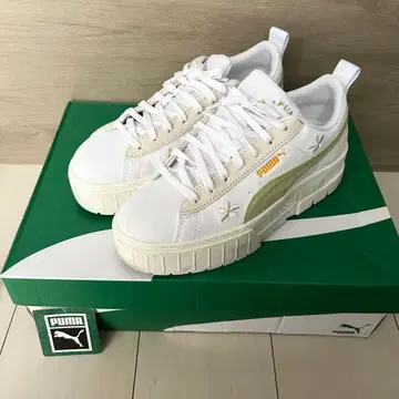 푸마 통굽 스니커즈 화이트/그린 푸마 꽃 플라워 자수 통굽