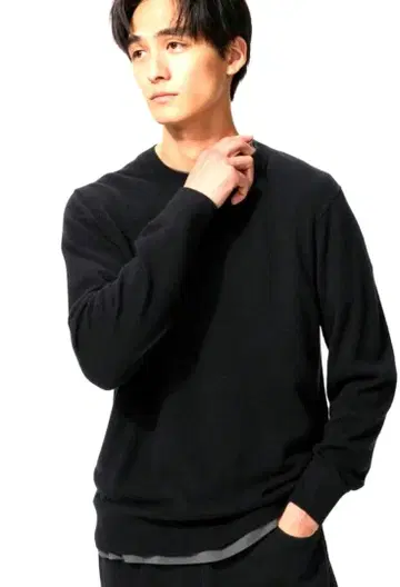 새상품 미사용 유니클로 캐시미어 100% 쿨넥 스웨터 3XL 블랙