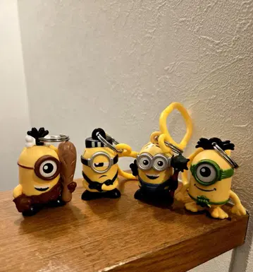 미니언 미스터리 행거 미니언즈 키링 피규어 4개
