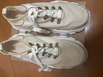 RANDA 아이보리 레이스업 스니커즈