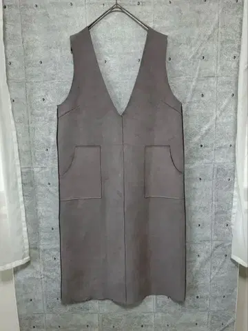 트웰브 어젠다 슬리브리스 원피스 스웨이드풍 원단 심플