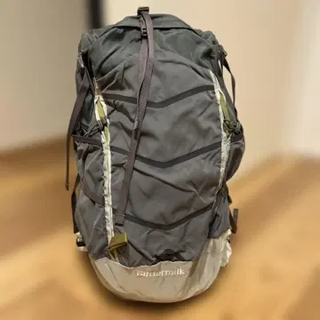 보레아스 백팩 버터밀크40