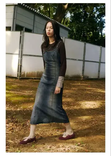 완판템 ZARA TRF 워시드 미디 기장 데님 원피스 XS 블루