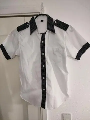 레어 새상품급 레트로 모던 도트 절개 반팔 디자인 셔츠 S